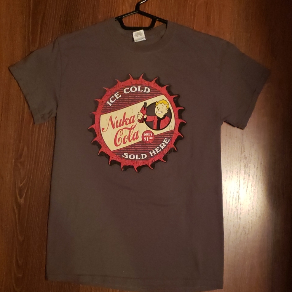 Like New "Fallout: Ice Cold Nuka Cola" T-shirt